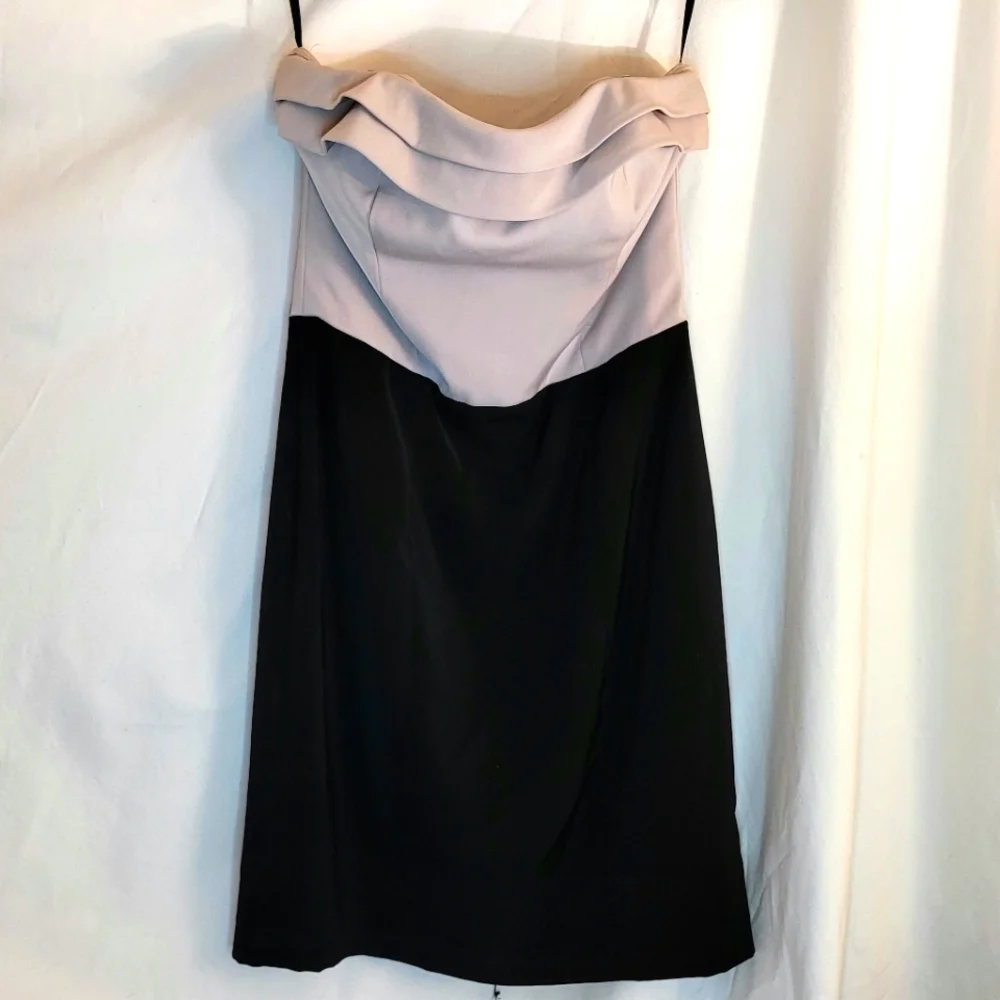 H&M Ruffled Tube Dress - Picture 2 of 5